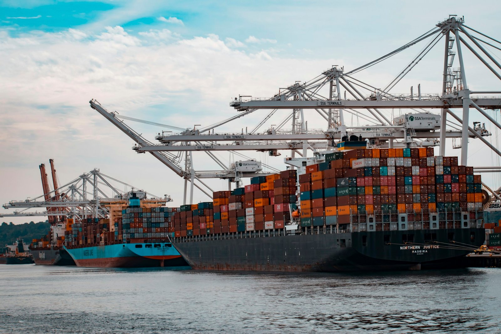 Comprehensive Freight & Customs Clearance Services